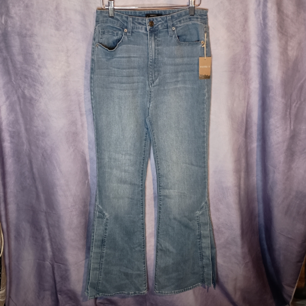 NWT Forever 21 Long Denim Flare Jeans